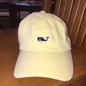 Yellow vineyard vines hat